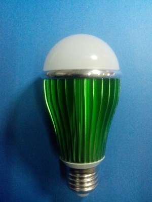 LED球泡燈 E27 7w 節(jié)能環(huán)保的彩色殼照明解決方案